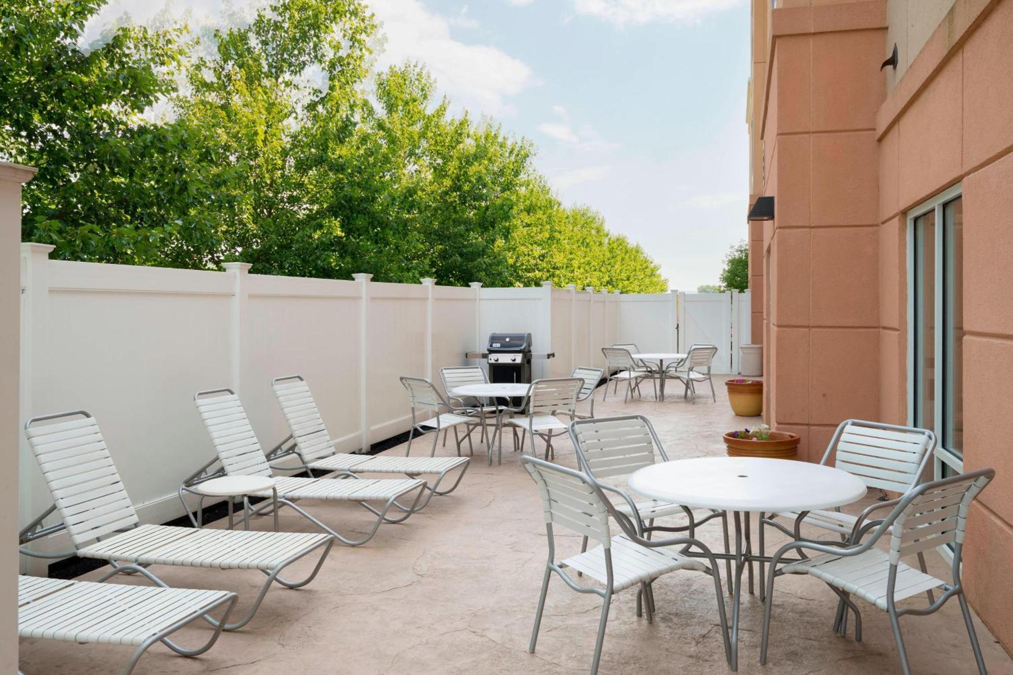 Fairfield Inn & Suites Huntingdon Raystown Lake Bagian luar foto