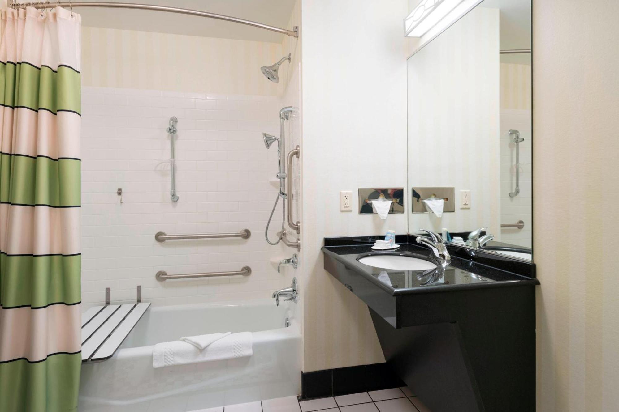 Fairfield Inn & Suites Huntingdon Raystown Lake Bagian luar foto