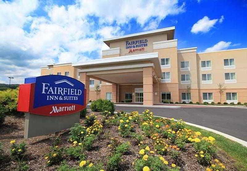 Fairfield Inn & Suites Huntingdon Raystown Lake Bagian luar foto